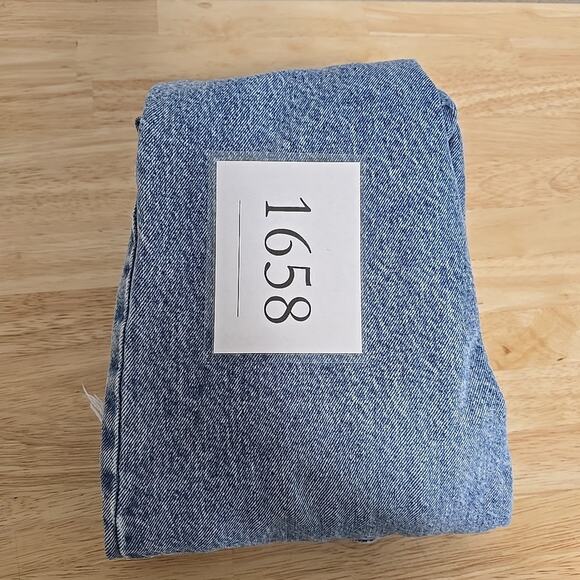 Revice Straight Leg Distressed Denim Jeans Size 28 Light Wash Button Fly Cotton - Picture 8 of 8